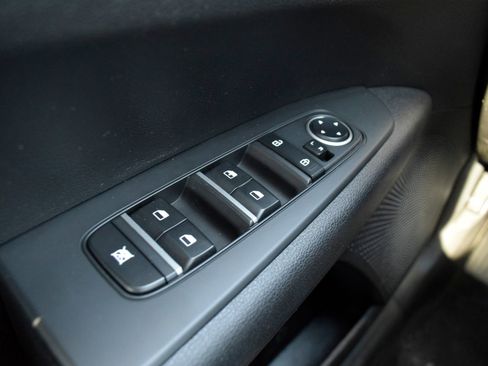 Used 2023 Kia Forte LXS FWD image 15