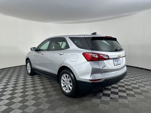 Used 2021 Chevrolet Equinox LS AWD/4WD image 9