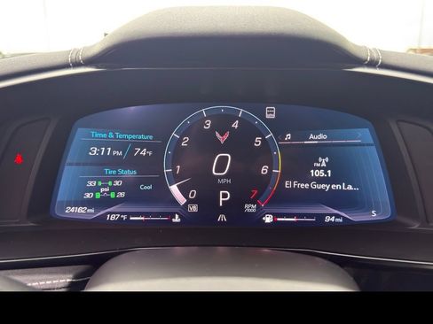 Used 2022 Chevrolet Corvette Stingray Preferred Cpe w/ Z51 Performance Package RWD image 17