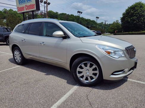 Used 2016 Buick Enclave Leather AWD/4WD image 2