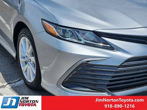 Used 2024 Toyota Camry LE FWD image 9