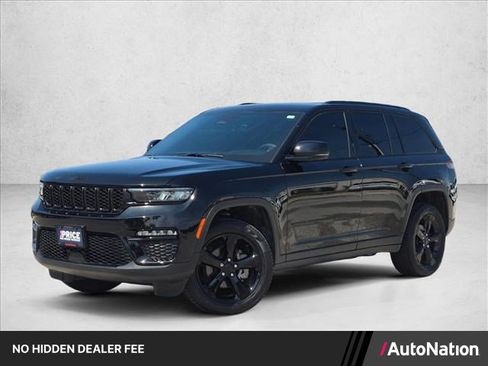 Used 2025 Jeep Grand Cherokee Limited w/ Black Appearance Package AWD/4WD image 1