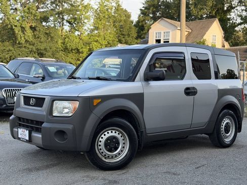 Used 2004 Honda Element LX image 2