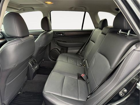 Used 2018 Subaru Outback 2.5i Limited image 13