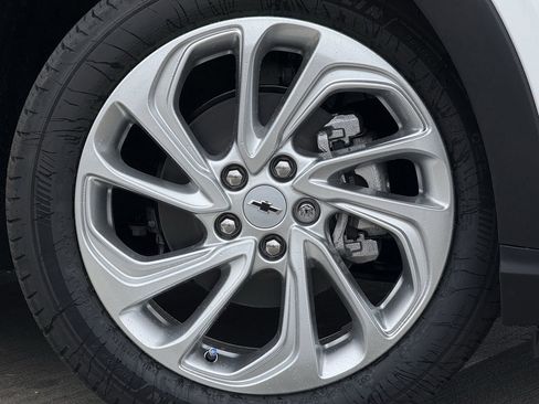 New 2027 Chevrolet Bolt LT FWD image 9