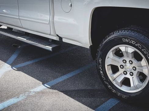 Used 2018 Chevrolet Silverado 1500 LT w/ All Star Edition AWD/4WD image 21