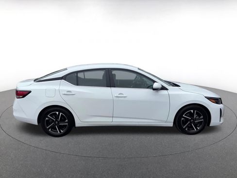 Used 2025 Nissan Sentra SV FWD image 16
