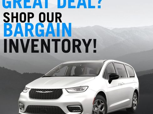 Used 2024 Jeep Compass Latitude AWD/4WD image 3