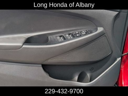 Used 2021 Hyundai Tucson Value FWD image 12
