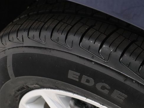 Used 2022 Chevrolet Equinox LT FWD image 19