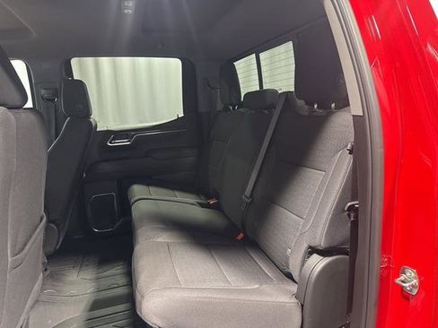 New 2025 GMC Sierra 1500 SLE w/ Preferred Package image 15