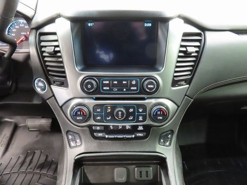 Used 2019 Chevrolet Suburban Premier image 14