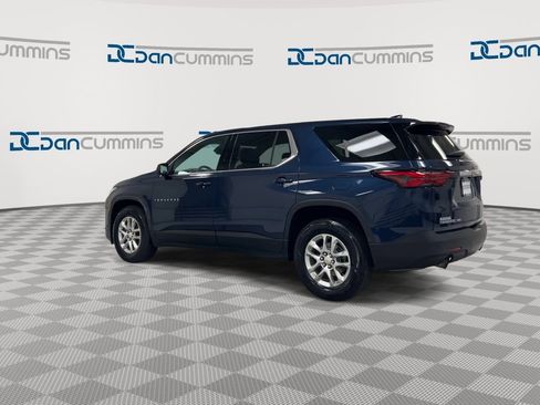 Used 2022 Chevrolet Traverse LS AWD/4WD image 6