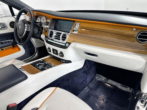 Certified 2016 Rolls-Royce Dawn image 28