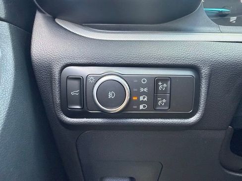 Used 2023 Ford Explorer XLT w/ Equipment Group 202A AWD/4WD image 14
