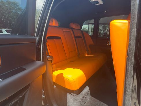 Used 2023 Rolls-Royce Cullinan AWD/4WD image 10