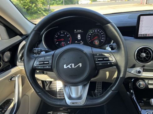 Used 2023 Kia Stinger GT-Line w/ Sun & Sound Package AWD/4WD image 34