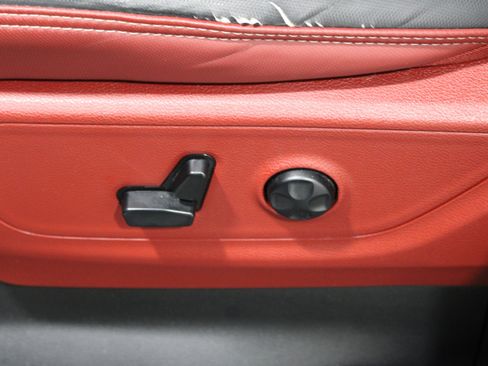 Used 2019 RAM 1500 Rebel w/ Rebel Level 1 Equipment Group AWD/4WD image 5
