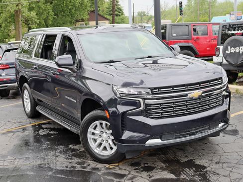 Used 2023 Chevrolet Suburban LT AWD/4WD image 7