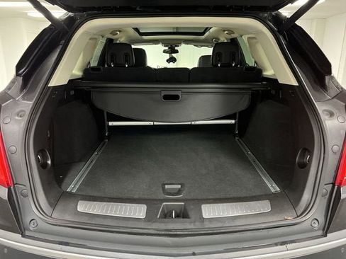 Used 2018 Cadillac XT5 Luxury w/ Driver Awareness Package image 27