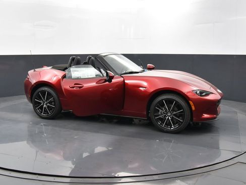New 2025 MAZDA MX-5 Miata Grand Touring w/ Weather Package image 37