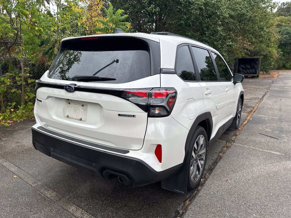 Used 2025 Subaru Forester Touring AWD/4WD image 3