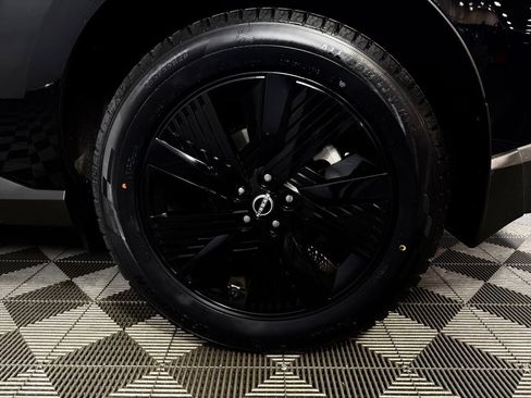 Used 2025 Nissan Murano SV AWD/4WD image 12