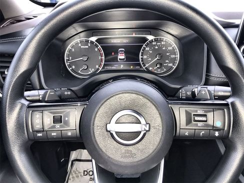 Used 2023 Nissan Rogue SV image 14