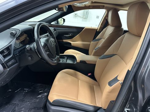 Certified 2025 Lexus ES 350 w/ Technology Package FWD image 16