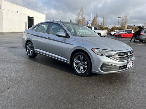 Used 2024 Volkswagen Jetta SE image 7