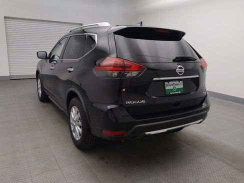 Used 2020 Nissan Rogue SV FWD image 6