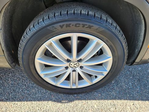 Used 2016 Volkswagen Tiguan SE image 21