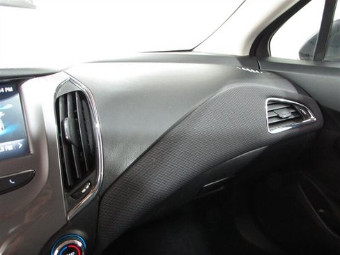 Used 2017 Chevrolet Cruze LT w/ Convenience Package image 51