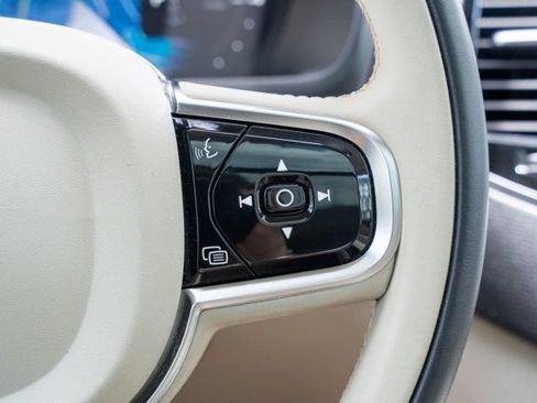 Used 2024 Volvo XC90 T8 Plus w/ Protection Package Premier AWD/4WD image 23