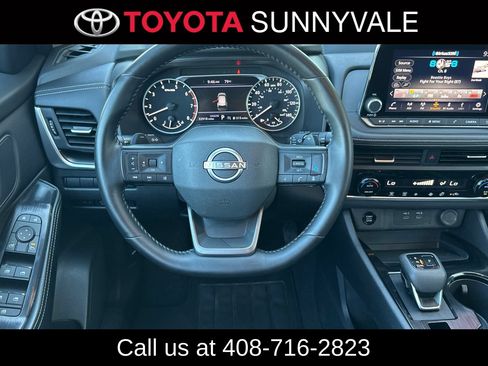 Used 2025 Nissan Rogue SV FWD image 18
