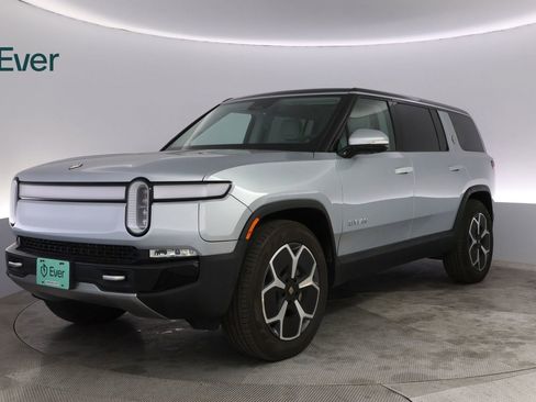 Used 2024 Rivian R1S Adventure AWD/4WD image 2