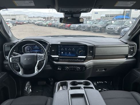 Used 2022 Chevrolet Silverado 1500 RST w/ Protection Package image 9