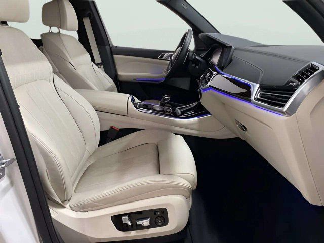 Used 2020 BMW X5 sDrive40i w/ M Sport Package RWD image 24