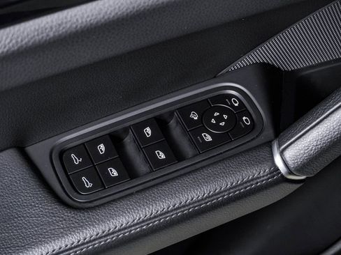 Certified 2023 Porsche Cayenne S AWD/4WD image 24