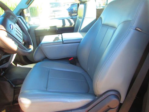 Used 2011 Ford F450 XL w/ PWR Equipment Group image 8