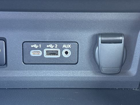Used 2025 Nissan Sentra SV w/ All-Weather Package FWD image 21