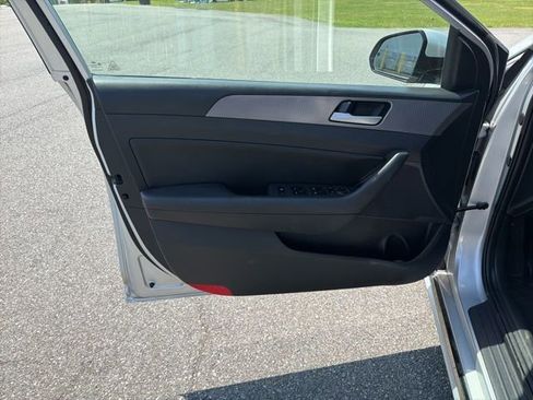 Used 2018 Hyundai Sonata Sport FWD image 11