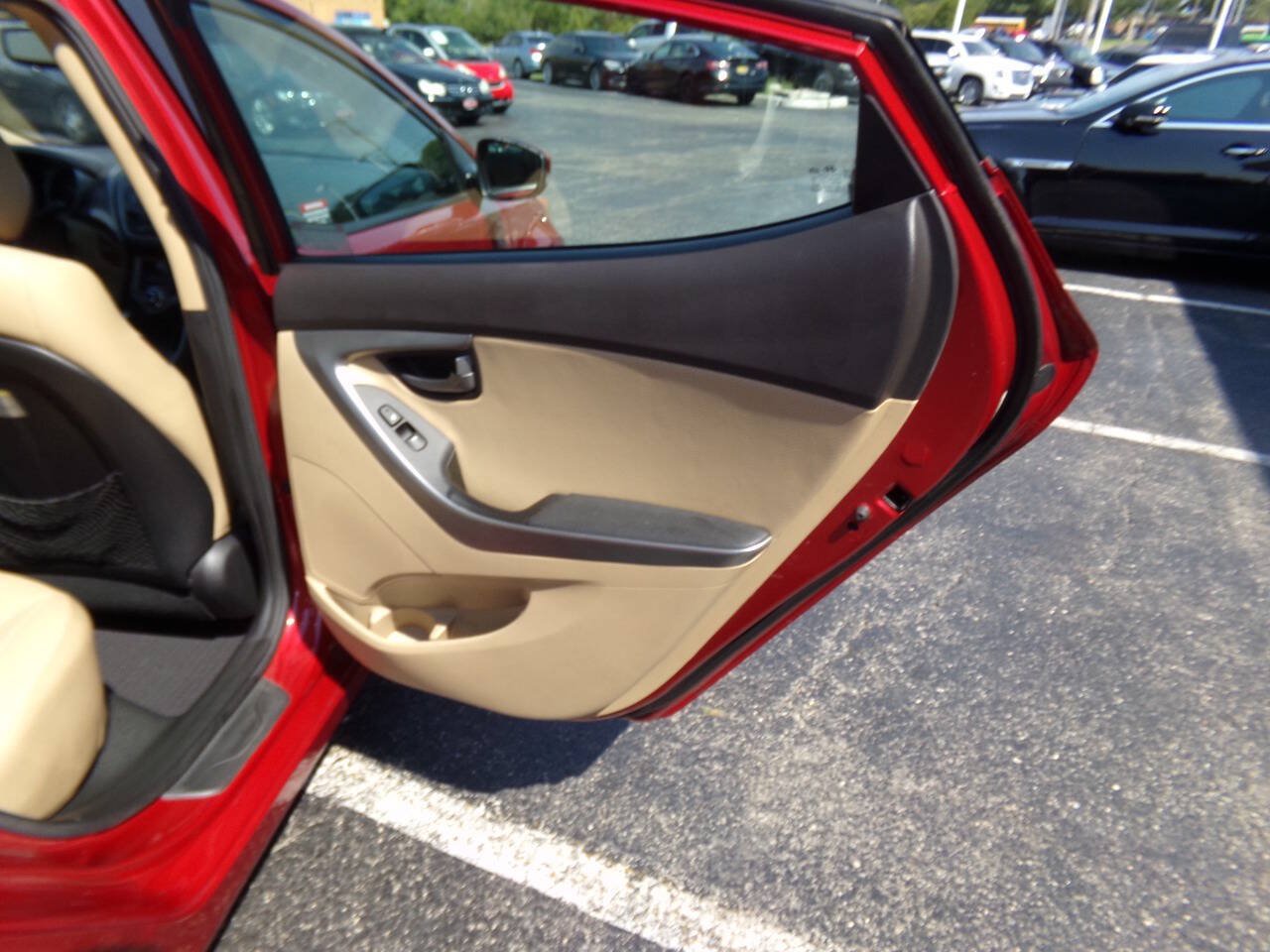 Used 2013 Hyundai Elantra Limited FWD image 25