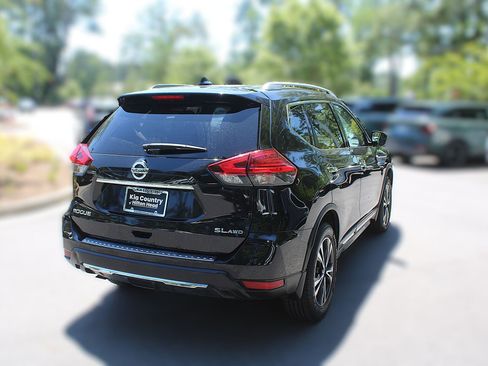 Used 2017 Nissan Rogue SL w/ SL Premium Package AWD/4WD image 12