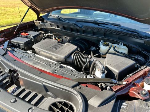 Used 2022 Chevrolet Tahoe RST w/ Sport Performance Package image 27