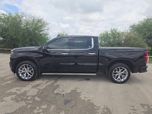 Used 2019 Chevrolet Silverado 1500 High Country w/ Technology Package AWD/4WD image 6