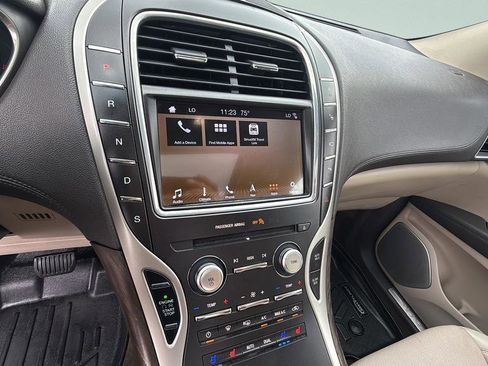 Used 2019 Lincoln Nautilus Reserve w/ Ultimate Package AWD/4WD image 21