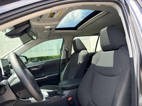 Used 2024 Toyota RAV4 XLE w/ Convenience Package FWD image 9