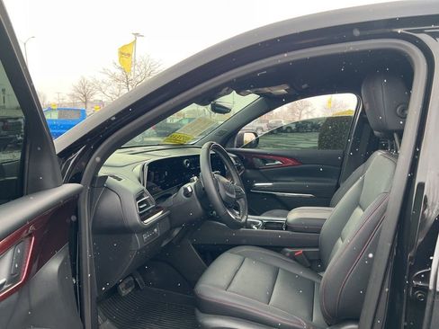 Used 2025 Chevrolet Traverse Z71 w/ Enhanced Driving Package image 11