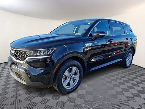 Used 2023 Kia Sorento LX AWD/4WD image 3